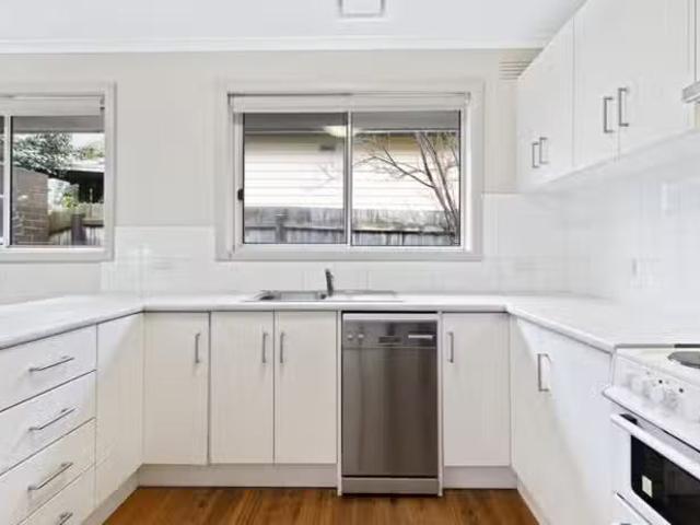 Rental! 32 Bishop Street, Box Hill, VIC 3128