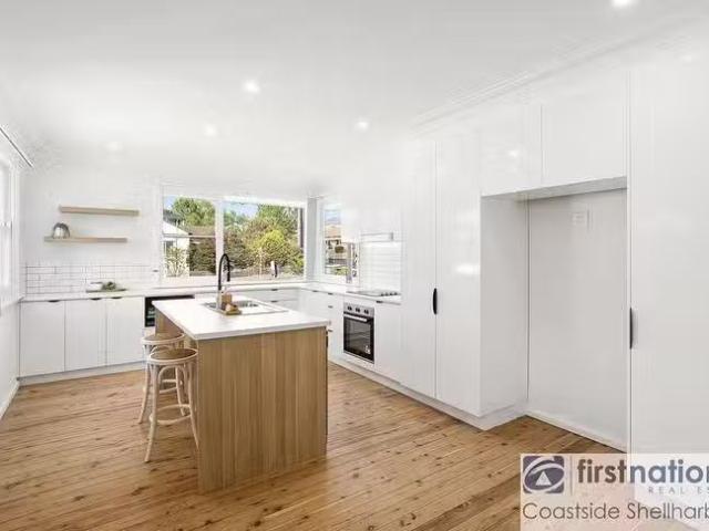 Nice 32 Towns Street, Shellharbour, NSW 2529