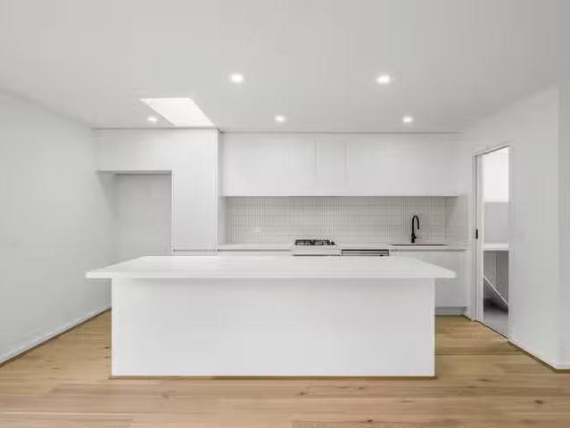 New 32A Pride Avenue, Hamlyn Heights, VIC 3215