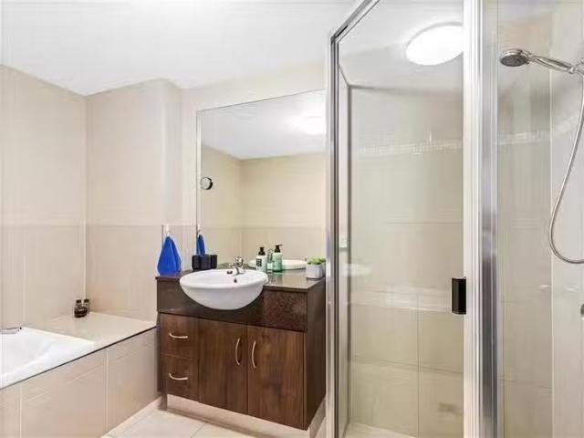 New 3/349 351 Lake Street, Cairns North, QLD 4870
