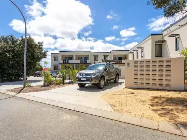 Cheap 33/5 Eastleigh Loop, Currambine, WA 6028