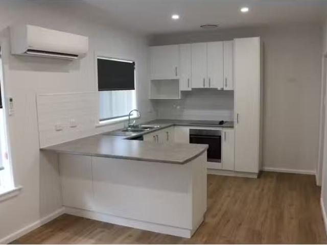 Cheap 3/390 English Avenue, LAVINGTON Townhouse for rent List.