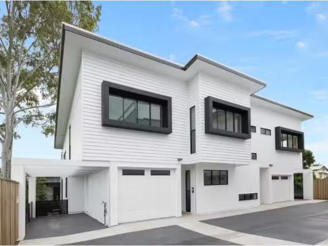 Nice 3/327 Cavendish Road, Coorparoo Townhouse for rent Liste.