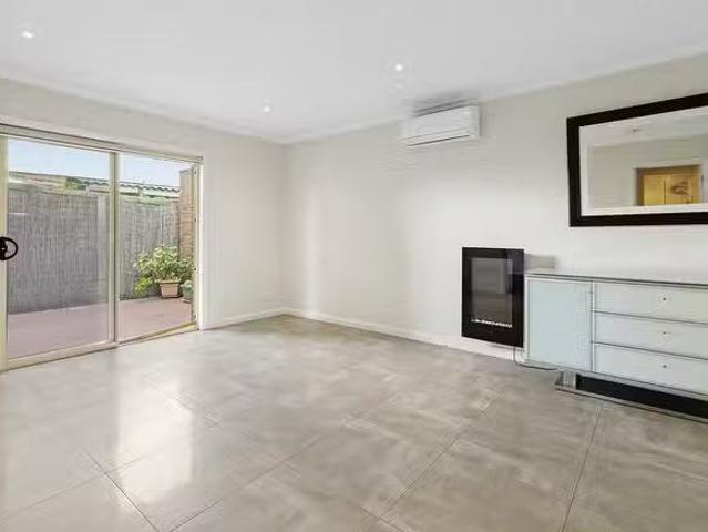 Cheap 3/32 Boyd Street, Dandenong North, VIC 3175