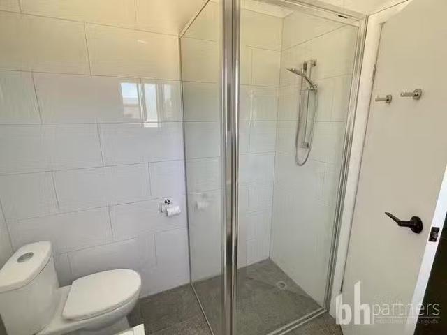 Nice 33 Colin Street, Loxton, SA 5333