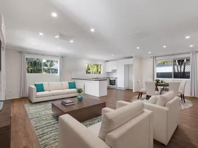 For Rent! 33 Ancona Street, ROCHEDALE SOUTH, QLD 4123 House.
