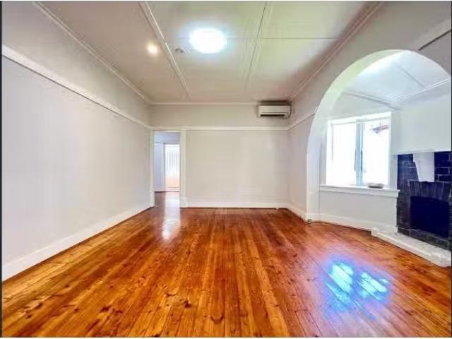 Unique 33 Osborne Road, Lane Cove House for rent Listed by Ho.