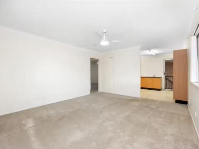Deal! 3/49 Derby Street, Coorparoo Apartment for rent Listed.