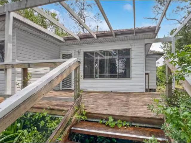 New 34 Bendooley Street, Welby House for rent Listed by Penny.