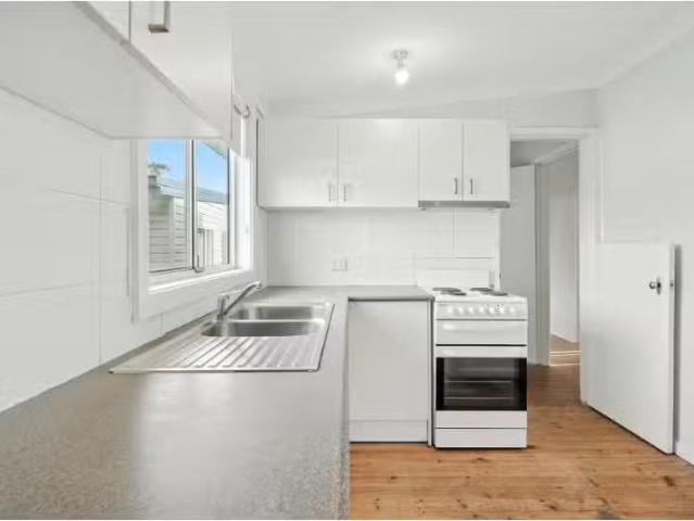 Just in! 34 Mc Murdo Avenue, Tregear House for rent Listed by.