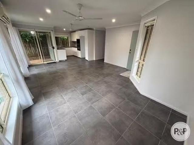 Charming 3/54 56 Camp Street, Mundingburra, QLD 4812
