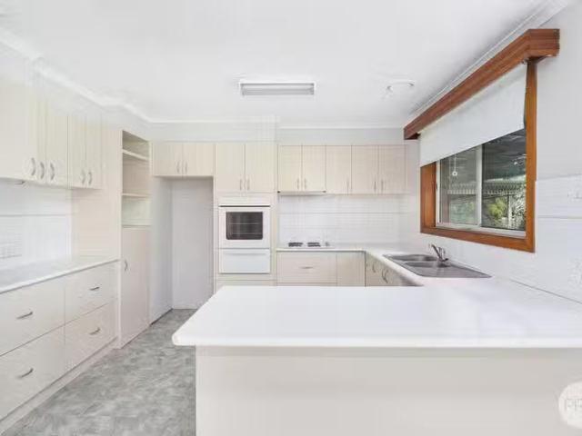 Unique 355 Wilsons Road, Haddon, VIC 3351