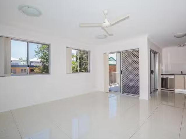 Charming 3/57 Franklin Street, Annerley, QLD 4103