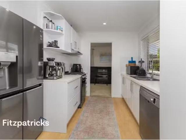 Cozy 35 Cox Avenue, Forest Hill House for rent Listed by Rent.