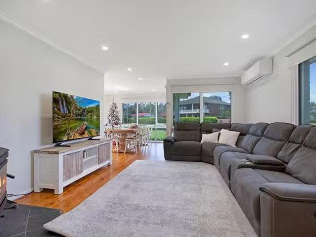 Rental! 35 Hughes Avenue, Hobartville, NSW 2753