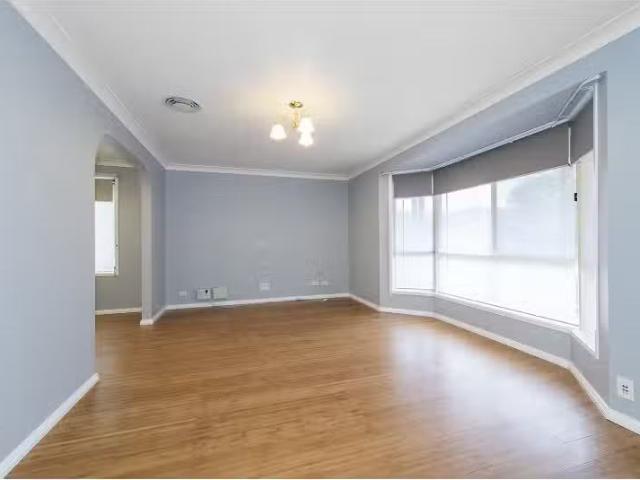 Rental! 35 Soling Crescent, Cranebrook House for rent Listed.