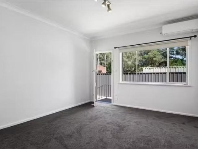 Charming 3/637 Jones Street, ALBURY Apartment for rent Listed.