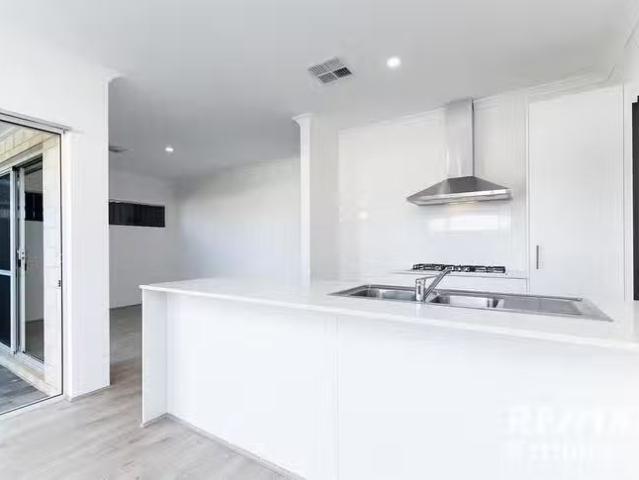 Deal! 36 Bundjalung Rise, Yanchep, WA 6035