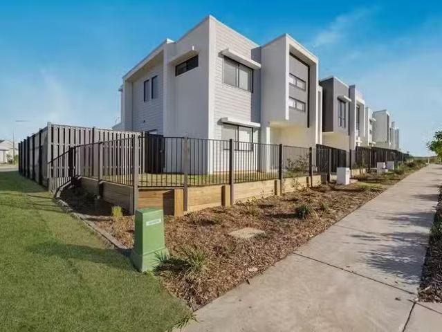 Deal! 36 Livistona Street, Redland Bay, QLD 4165