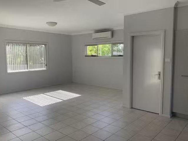 Cheap 36 Moss Street, Nowra, NSW 2541