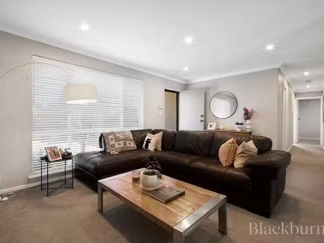 For Rent! 377B Belmont Avenue, Cloverdale, WA 6105