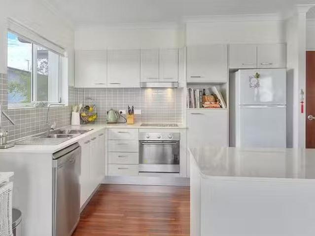 Unique 3/70 Monmouth Street, Morningside, QLD 4170