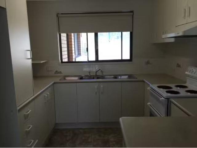 Cheap 3/710 Cahill Place, ALBURY Apartment for rent Listed by.
