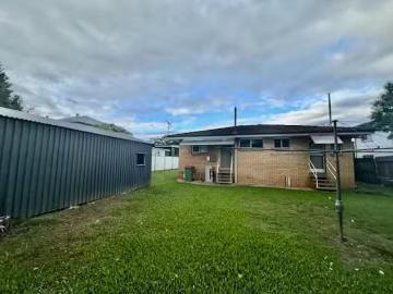 Cheap 37 Chubb Street, One Mile, QLD 4305