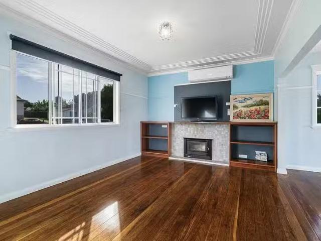 Cozy 37 Bruntnell Street, Taree, NSW 2430