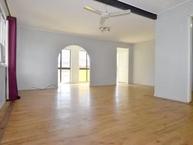 Rental! 37 Flinders Street, West Gladstone, QLD 4680
