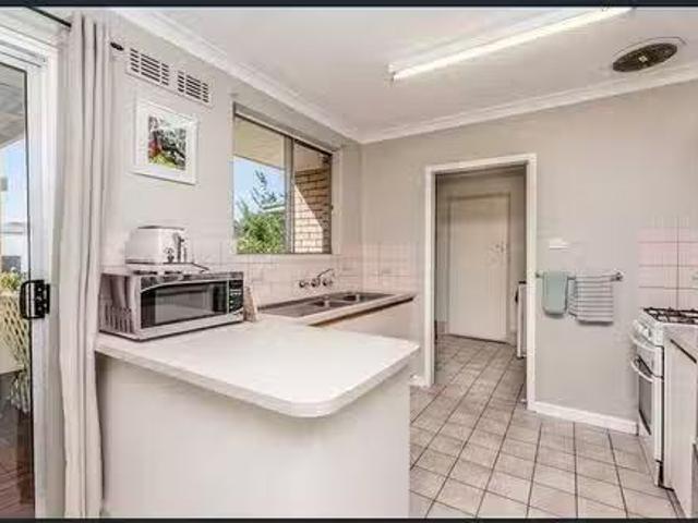 Rental! 37 Quarry Street, Geraldton, WA 6530