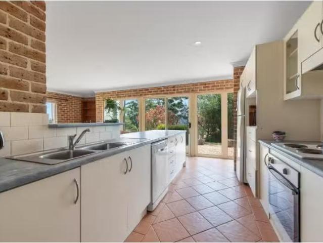 Rental! 382A Btu Road, Nowra Hill House for rent Listed by Ky.