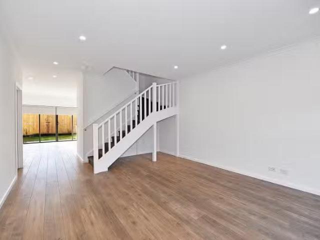 Rental! 3/91 Carrick Drive, Gladstone Park VIC 3043