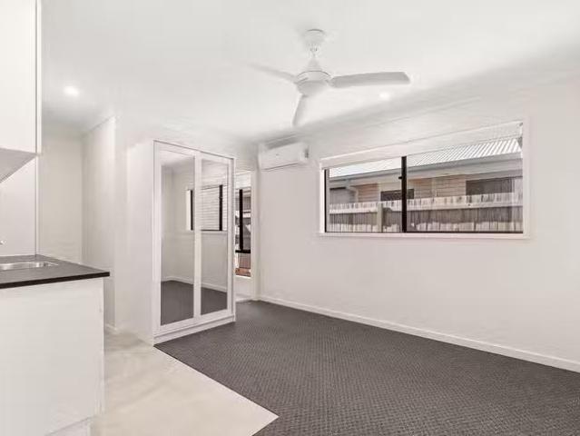 Rental! 3/9 Paperbark Street, Rothwell, QLD 4022