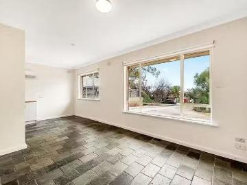 Just in! 7 Tolley Road, Hope Valley, SA 5090