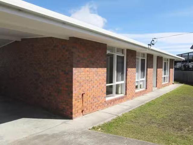 For Rent! 7 Alinta Street, Howrah, TAS 7018