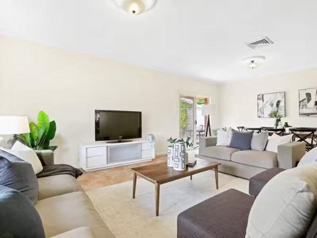 Just in! 7 Freeman Place, CONCORD House for rent Listed by Ur.