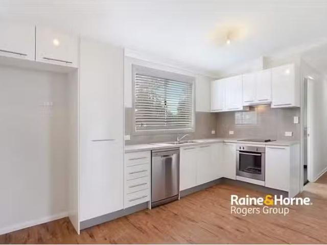 Just in! 7 Goobarabah Avenue, LAKE HAVEN House for rent Liste.