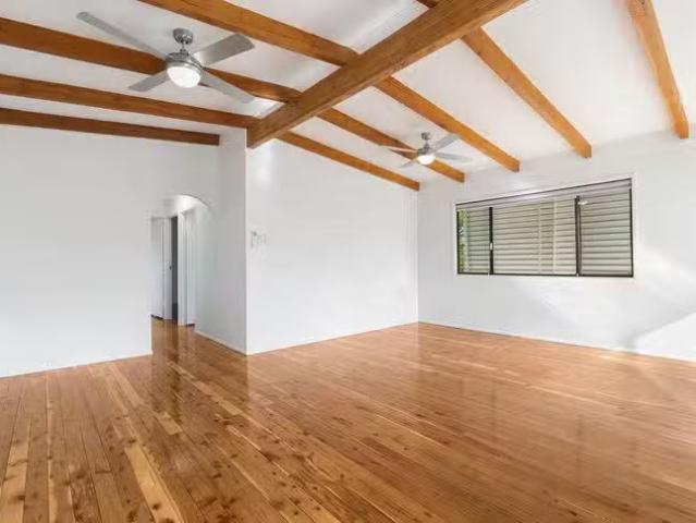 Rental! 7 Holles Street, Waterford West, QLD 4133