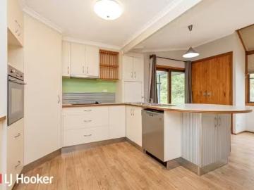 Nice 7 Mornington Crescent, MOORE CREEK House for rent Listed.