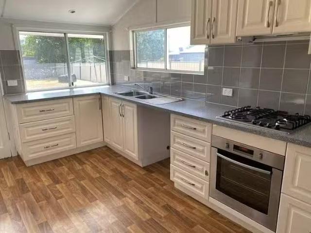 Unique 7 Queen Street, Roma, QLD 4455