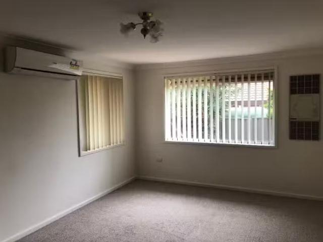 Deal! 40 Greenway Drive, South Penrith NSW 2750