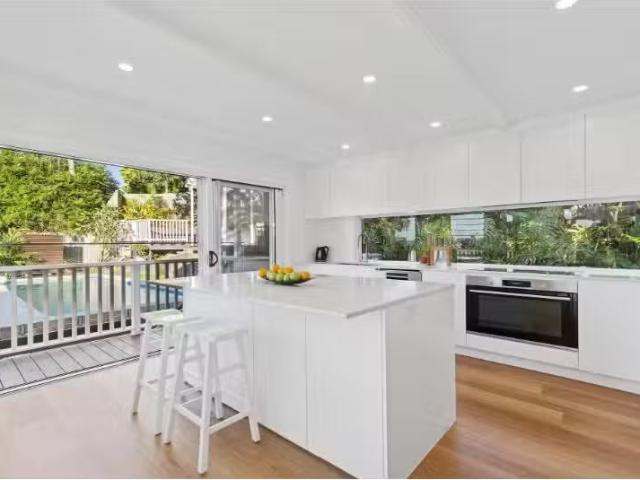 Cozy 40 Towradgi Street, Narraweena House for rent Listed by.