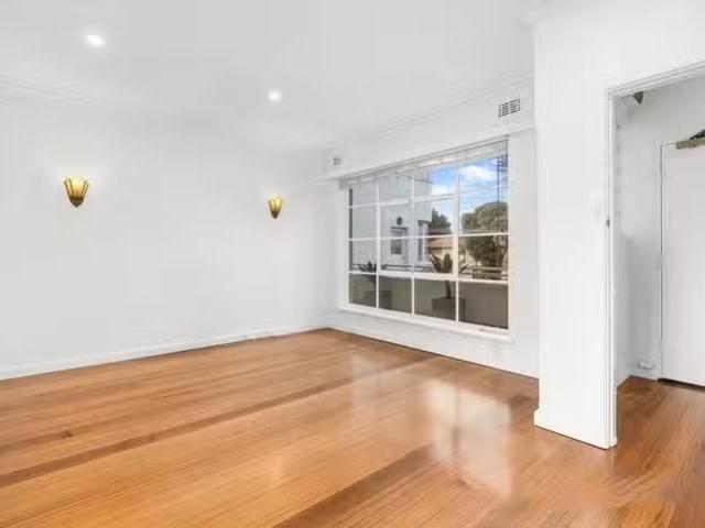 Unique 4/17 Cowderoy Street, St Kilda West, VIC 3182