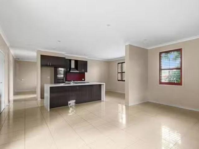 Rental! 4/100 108 West Fyans Street, Newtown, VIC 3220
