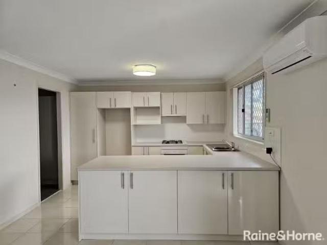 Nice 4/13 Hannah Place, WORRIGEE Apartment for rent Listed by.