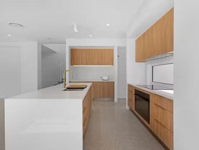 New 41 Nineteenth Avenue, Palm Beach, QLD 4221