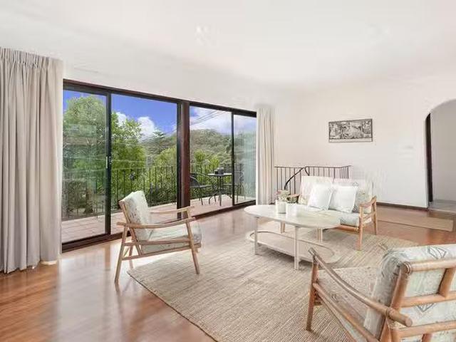 Nice 41 Solveig Crescent, Kareela, NSW 2232