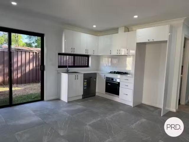 For Rent! 41A Sackville street, INGLEBURN Apartment for rent.