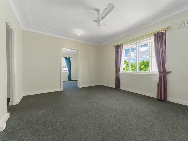 Cozy 4/221 Gregory Terrace, Spring Hill, QLD 4000